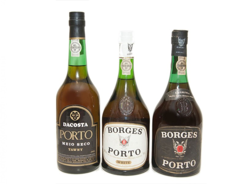 TRÊS GARRAFAS DE VINHO DO PORTO
