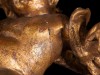 PAR DE APLIQUES DE PAREDE “ANJOS ALADOS” E FRAGMENTO EM TALHA DOURADA