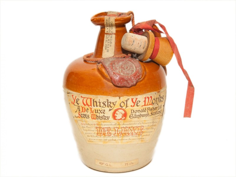 RARO E INVULGAR DECANTER DE WHISKY DE COLECÇÃO DOS ANOS 80