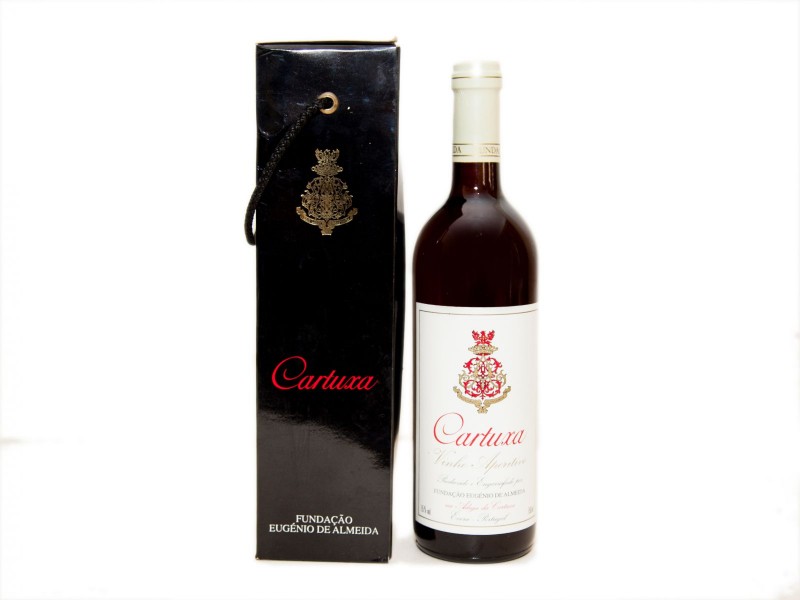 GARRAFA DE VINHO DE APERITIVO