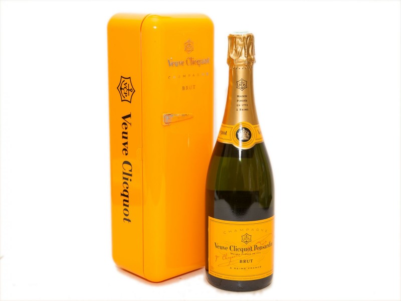 GARRAFA DE CHAMPAGNE “VEUVE CLICQUOT” – EDIÇÃO LIMITADA