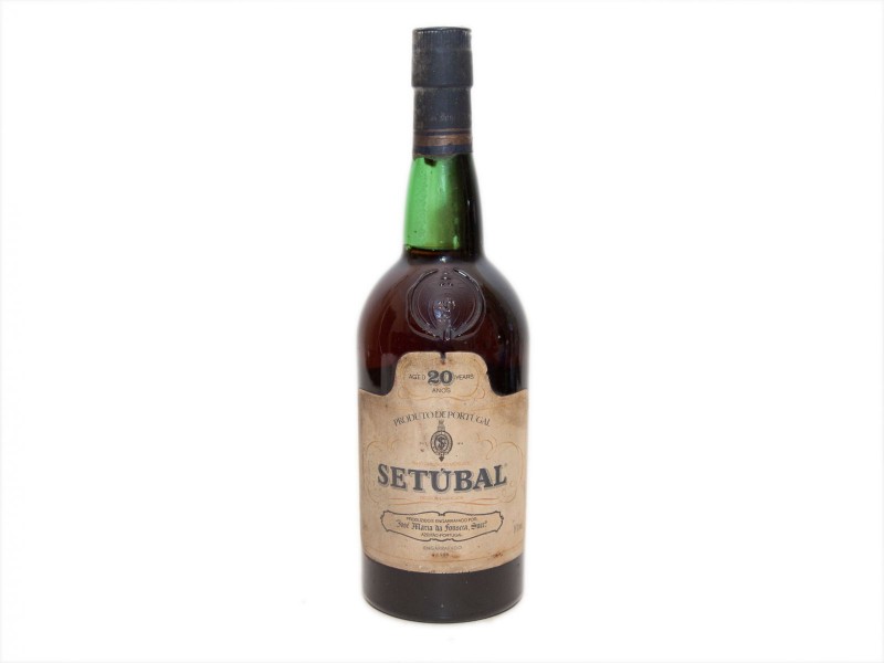 GARRAFA DE VINHO MOSCATEL DE SETÚBAL