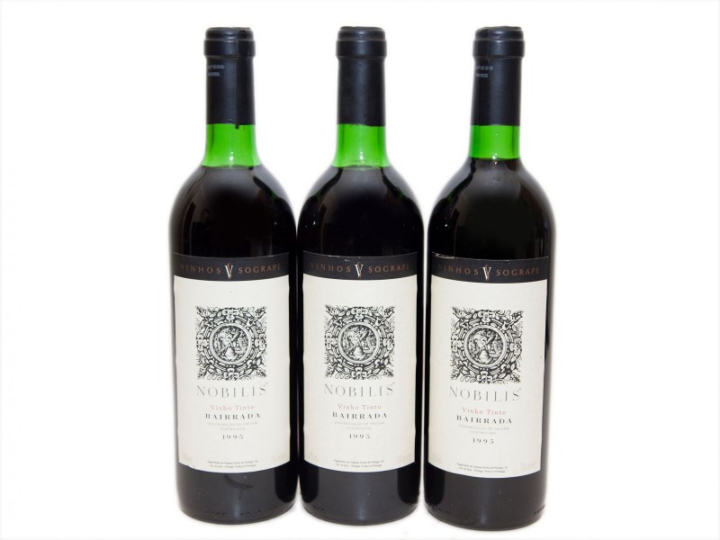 TRÊS GARRAFAS DE VINHO TINTO DE MESA DA BAIRRADA