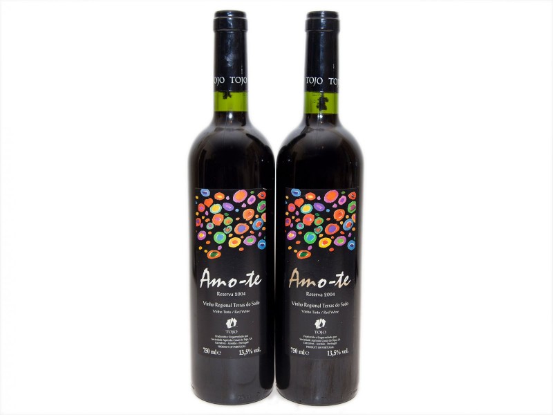 DUAS GARRAFAS DE VINHO TINTO DE MESA DE TERRAS DO SADO
