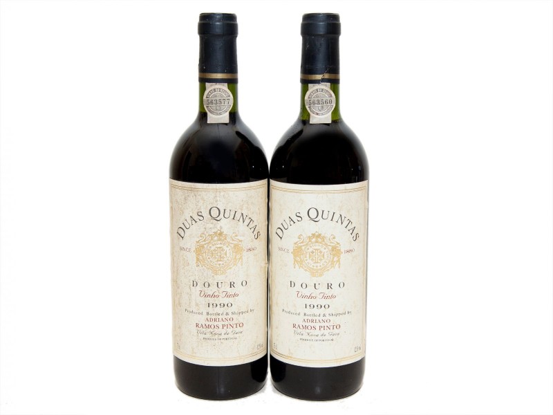 DUAS GARRAFAS DE VINHO TINTO DE MESA DO DOURO