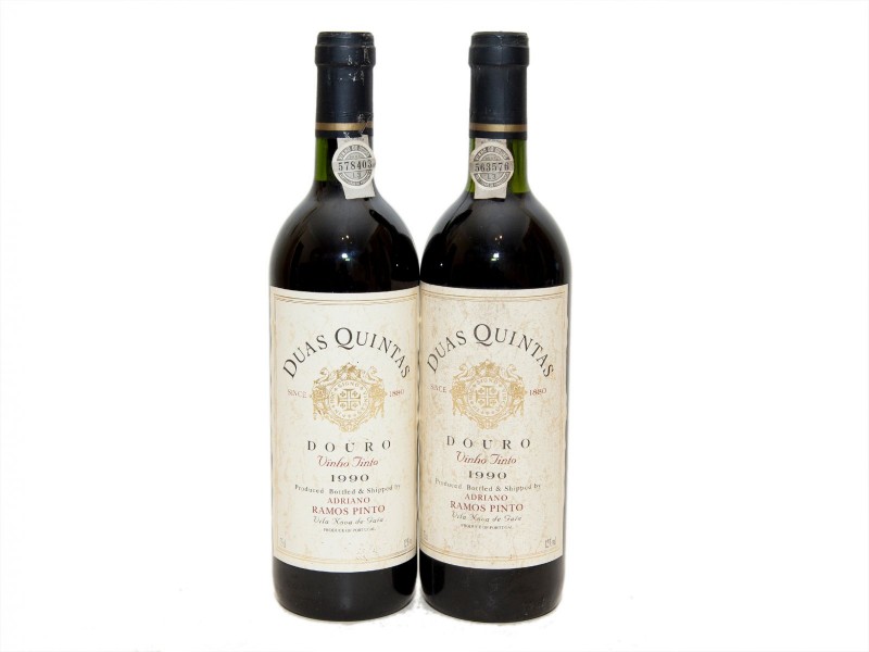 DUAS GARRAFAS DE VINHO TINTO DE MESA DO DOURO
