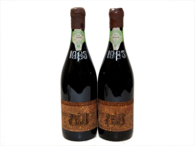 DUAS GARRAFAS DE VINHO TINTO DE MESA DO DÃO