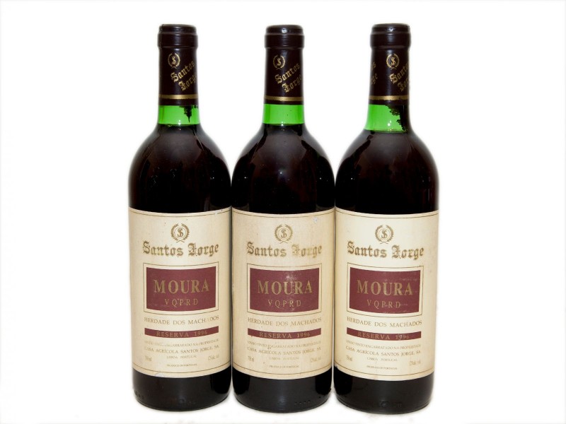 TRÊS GARRAFAS DE VINHO TINTO DE MESA DO ALENTEJO