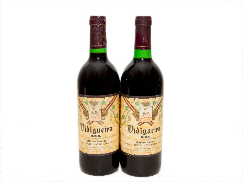 DUAS GARRAFAS DE VINHO TINTO DE MESA DO ALENTEJO