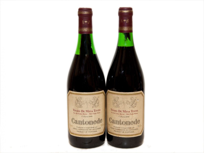 DUAS GARRAFAS DE VINHO TINTO DE MESA DA BAIRRADA
