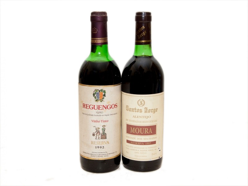 DUAS GARRAFAS DE VINHO TINTO DE MESA DO ALENTEJO