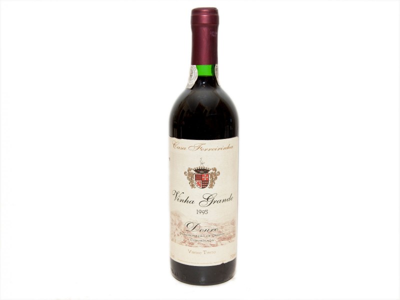 GARRAFA DE VINHO TINTO DE MESA DO DOURO