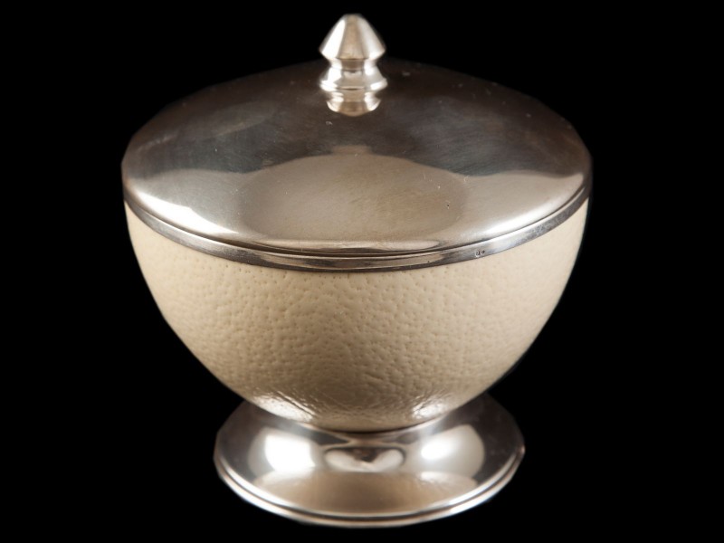 BOMBONIERE