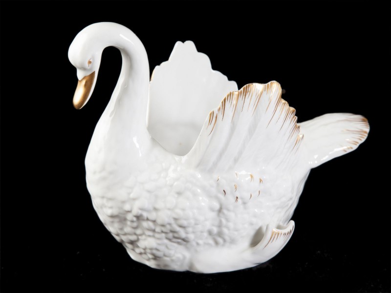 FLOREIRA EM FORMA DE CISNE