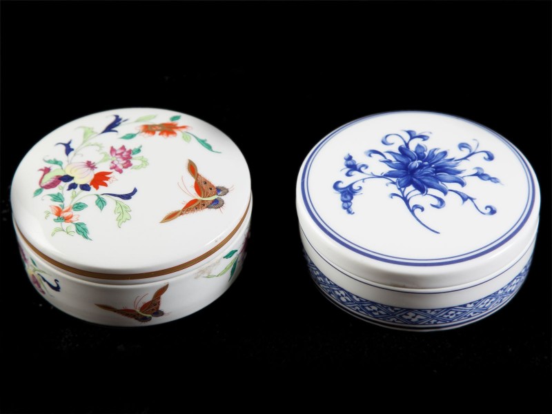 DUAS CAIXAS EM PORCELANA