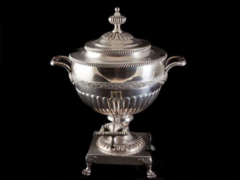 SAMOVAR VITORIANO