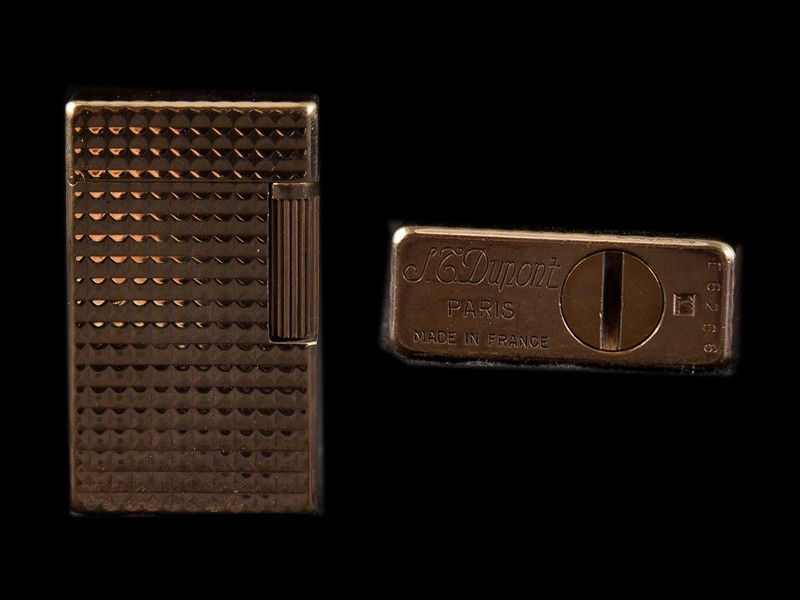 ISQUEIRO PARA HOMEM “S. T. DUPONT”
