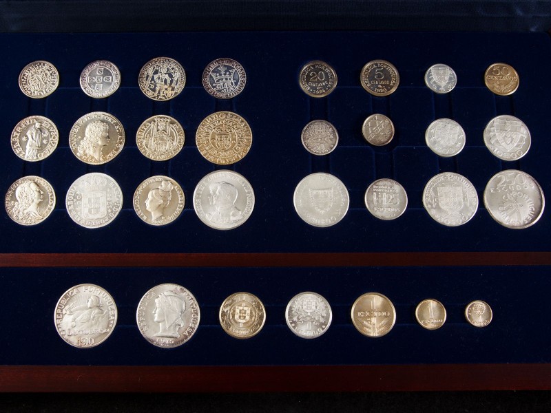 COLECÇÃO DE MEDALHAS EM PRATA FINA – RÉPLICAS