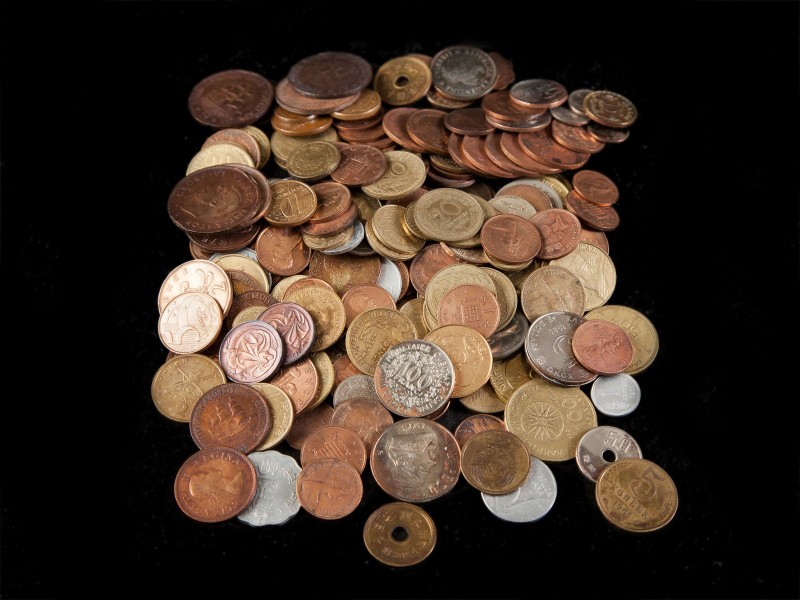 COLECÇÃO DE NOTAS E MOEDAS ESTRANGEIRAS