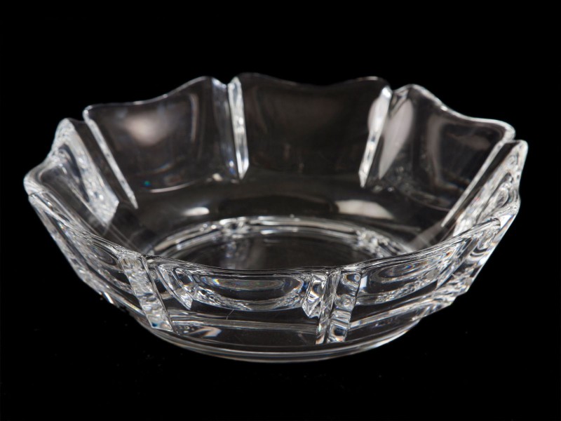 TAÇA FRUTEIRA DE BORDO RECORTADO