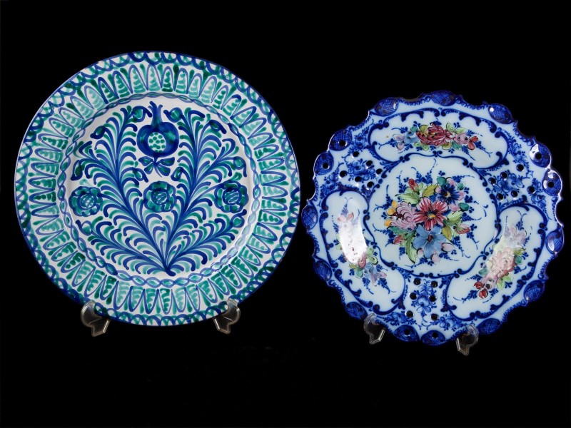 DOIS PRATOS DECORATIVOS