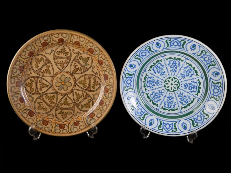 DOIS PRATOS DECORATIVOS