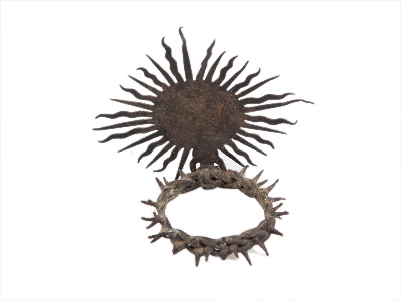 COROA DE ESPINHOS COM RESPLENDOR PARA CRISTO CRUCIFICADO