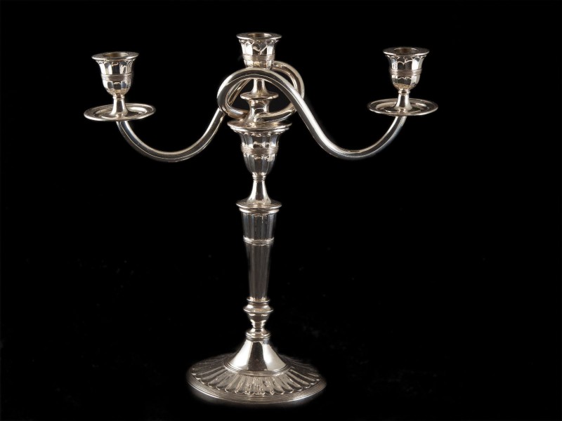 CANDELABRO DE TRÊS LUMES