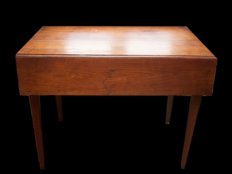 MESA DE ABAS ESTILO D. MARIA