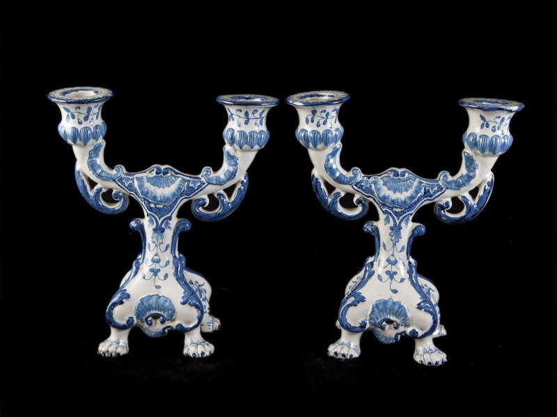 PAR DE CANDELABROS DE DOIS LUMES CADA