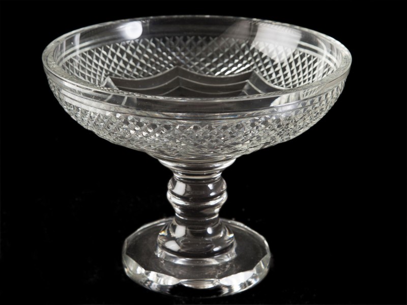 TAÇA FRUTEIRA DE PÉ ALTO
