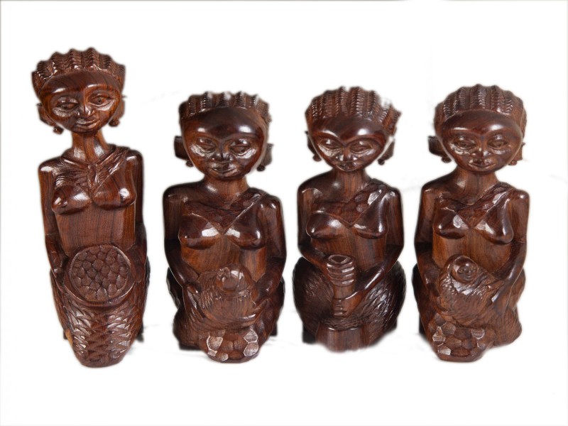 QUATRO ESCULTURAS DE NATIVAS “ARTE INDÍGENA”