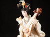 FIGURA FEMININA EM POSE DE RECITAL