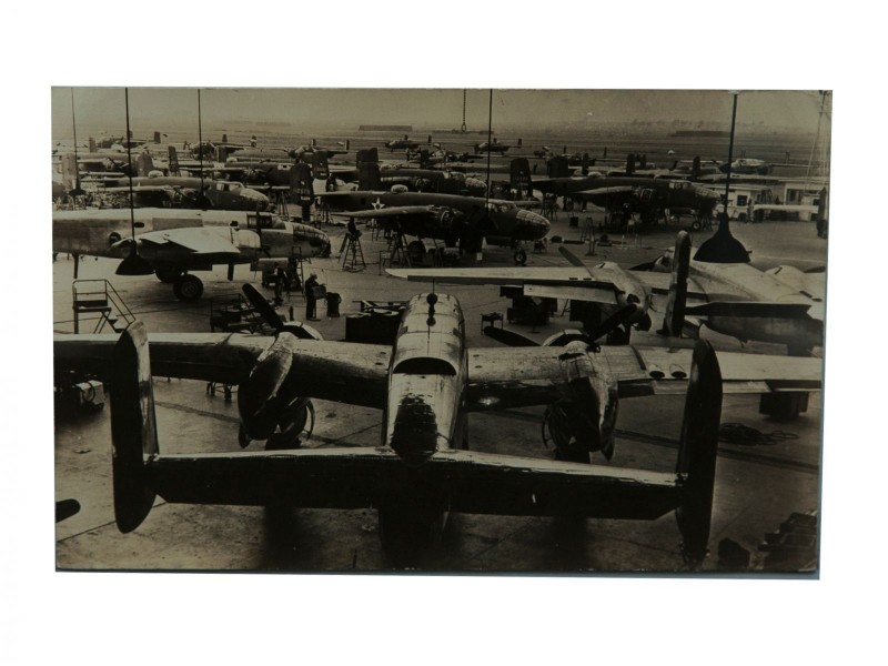 FOTOGRAFIA ALUSIVA À SEGUNDA GUERRA MUNDIAL