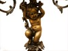 IMPONENTE GUARNITURE ● RELÓGIO DE LAREIRA E PAR DE CANDELABROS DE SEIS VELAS CADA