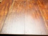 MESA DE CENTRO COM DUAS ABAS LATERAIS