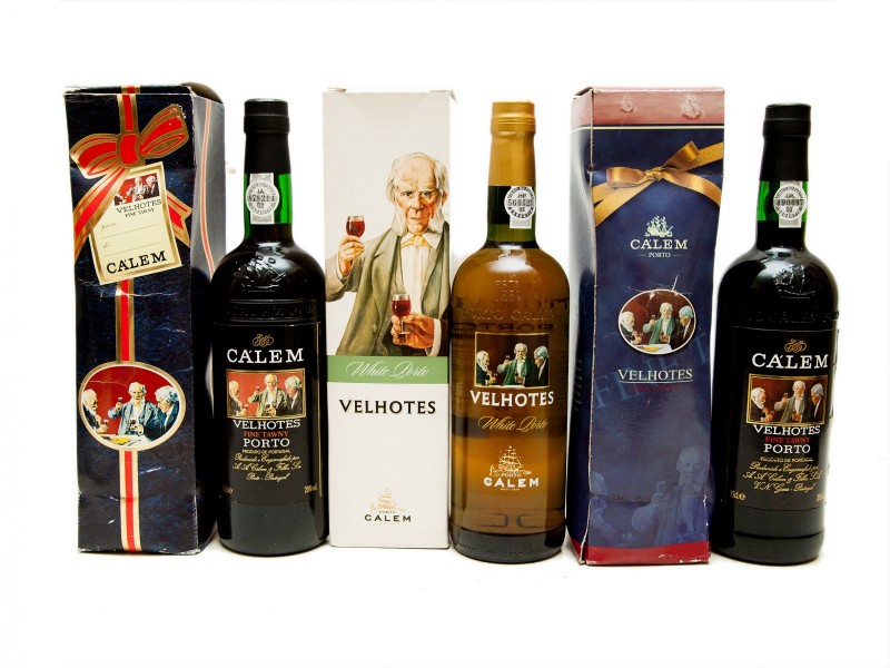 TRÊS GARRAFAS DE VINHO DO PORTO