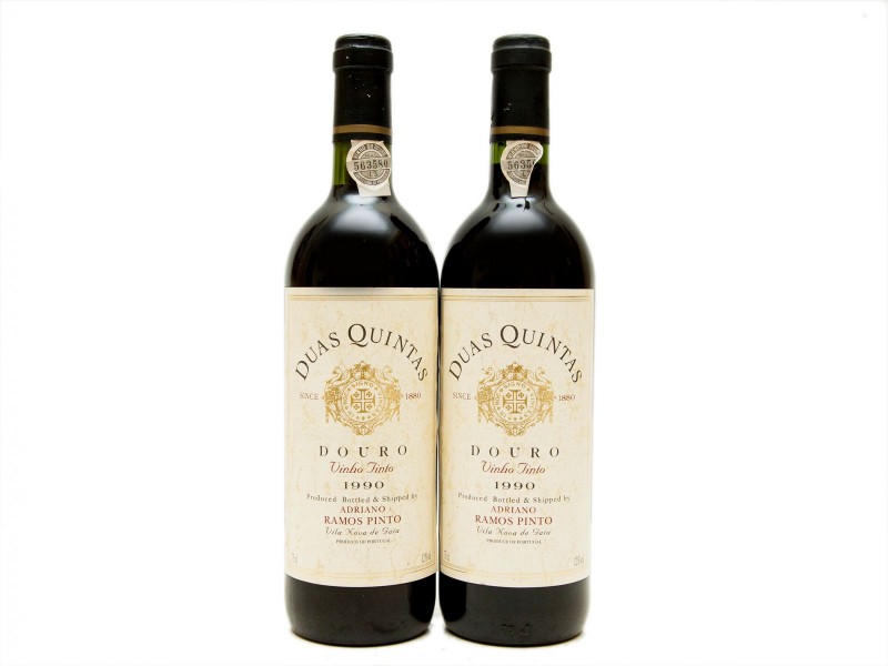 DUAS GARRAFAS DE VINHO TINTO DE MESA DO DOURO