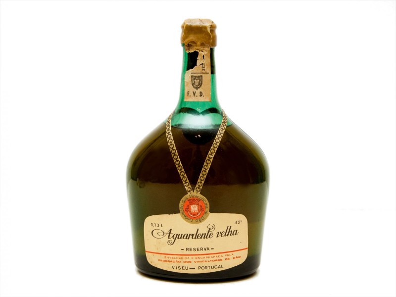 GARRAFA DE AGUARDENTE VELHA