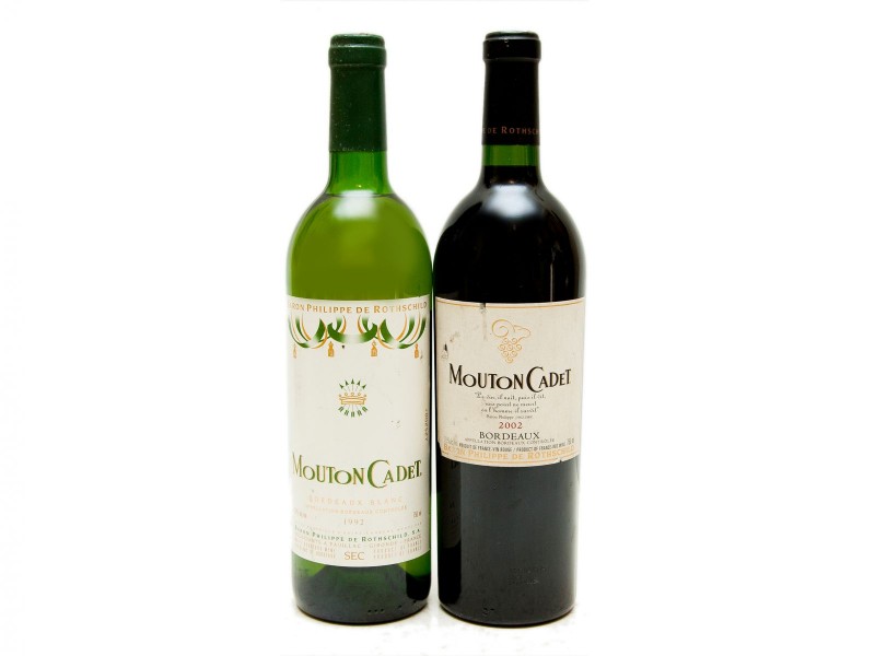 DUAS GARRAFAS DE VINHO TINTO E BRANCO DE MESA FRANCÊS