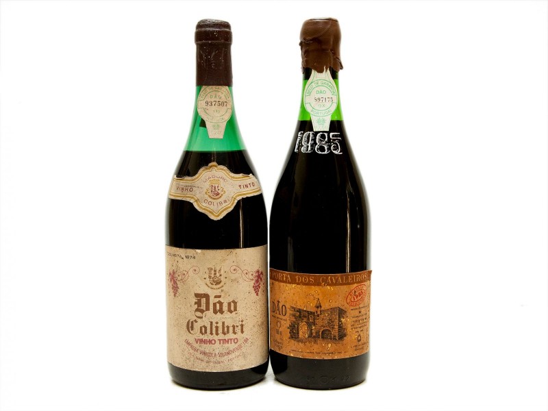 DUAS GARRAFAS DE VINHO TINTO DE MESA DO DÃO
