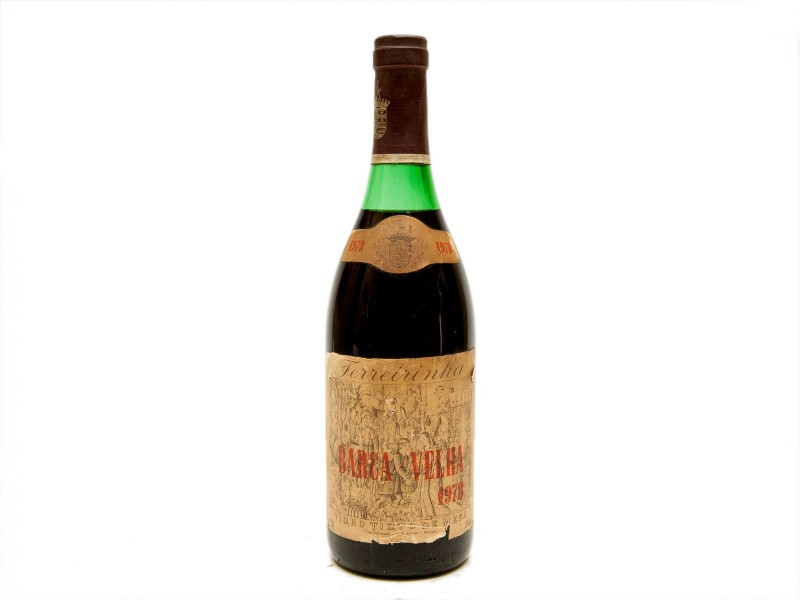 INVULGAR GARRAFA DE VINHO TINTO DE MESA DO DOURO
