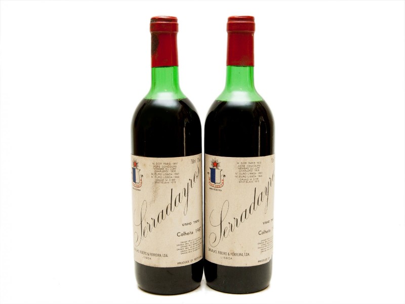 DUAS GARRAFAS DE VINHO TINTO DE MESA DO TEJO