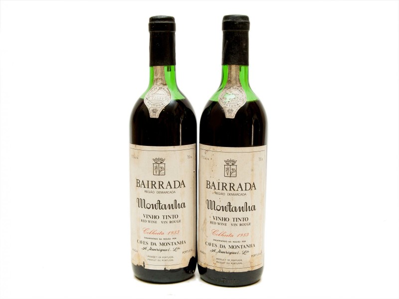 DUAS GARRAFAS DE VINHO TINTO DE MESA DA BAIRRADA
