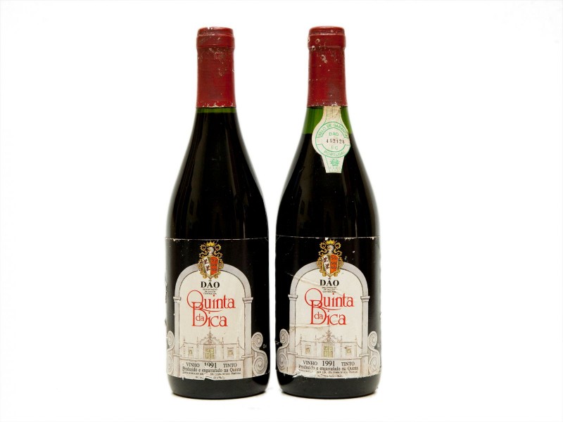 DUAS GARRAFAS DE VINHO TINTO DE MESA DO DÃO