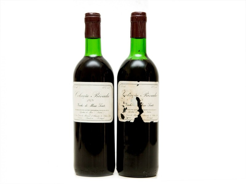 DUAS GARRAFAS DE VINHO TINTO DE MESA DE COLARES