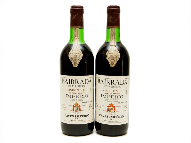 DUAS GARRAFAS DE VINHO TINTO DE MESA DA BAIRRADA