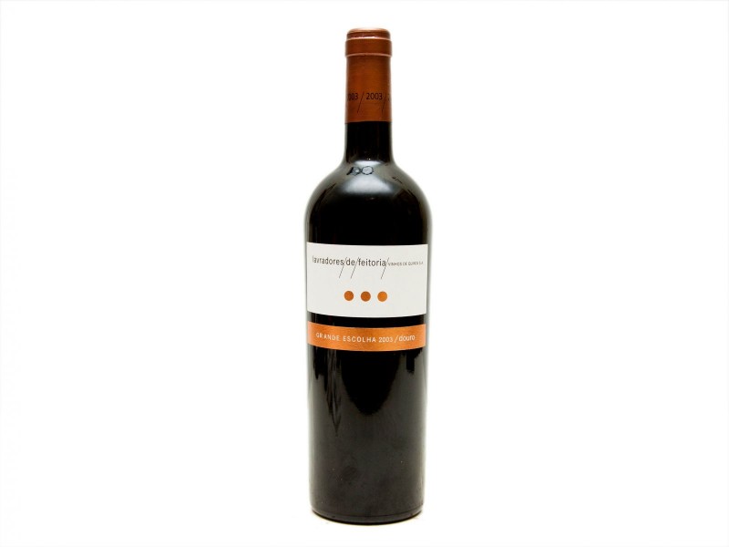 GARRAFA DE VINHO TINTO DE MESA DO DOURO