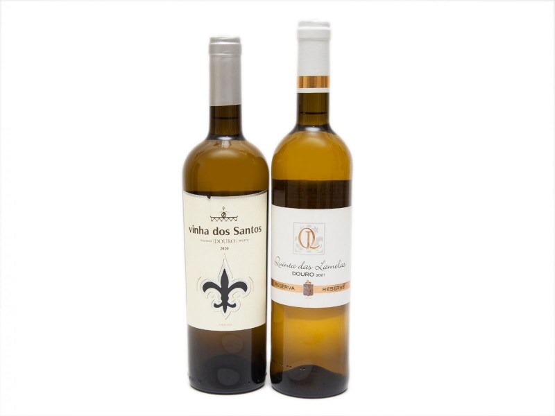 DUAS GARRAFAS DE VINHO BRANCO DE MESA DO DOURO