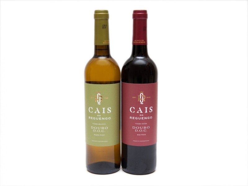 DUAS GARRAFAS DE VINHO TINTO E BRANCO DE MESA DO DOURO